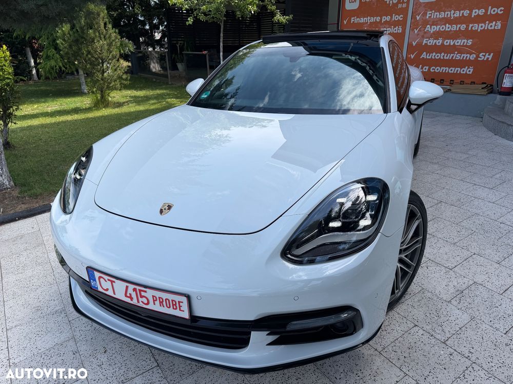 PORSCHE Panamera 2018