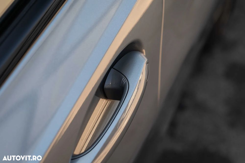 BMW Seria 3 320e Aut. M Sport - 27