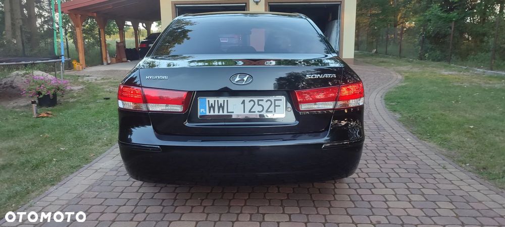 Hyundai Sonata 2.0 Style - 3
