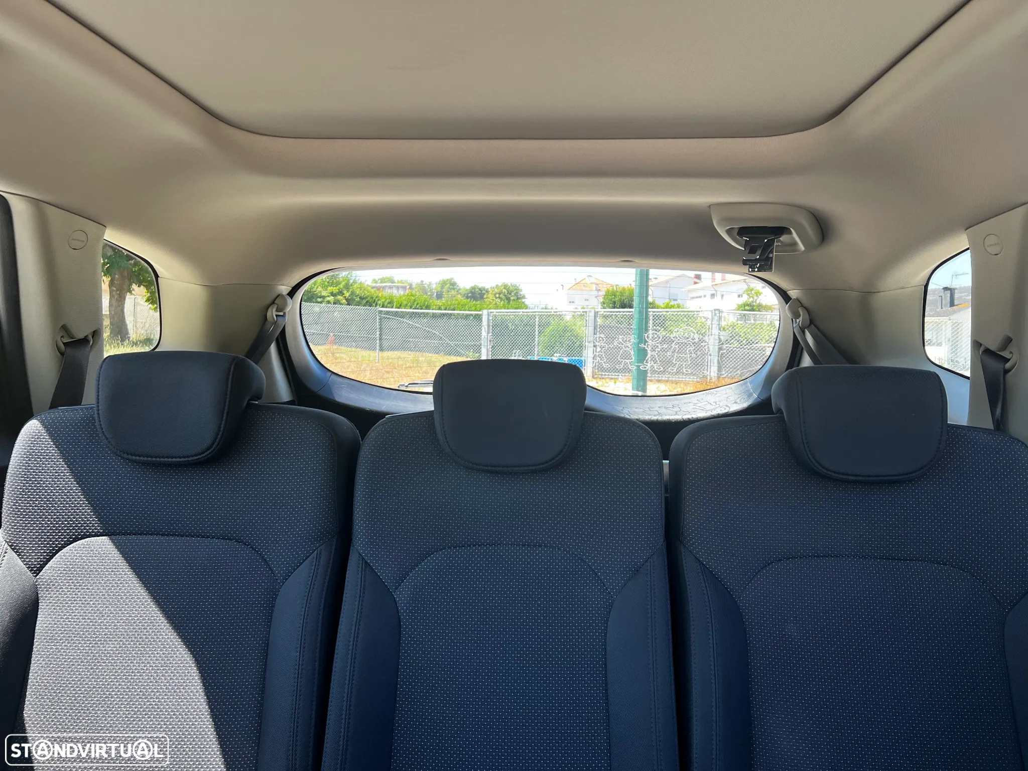 Kia Carens 1.7 CRDi ISG TX - 50