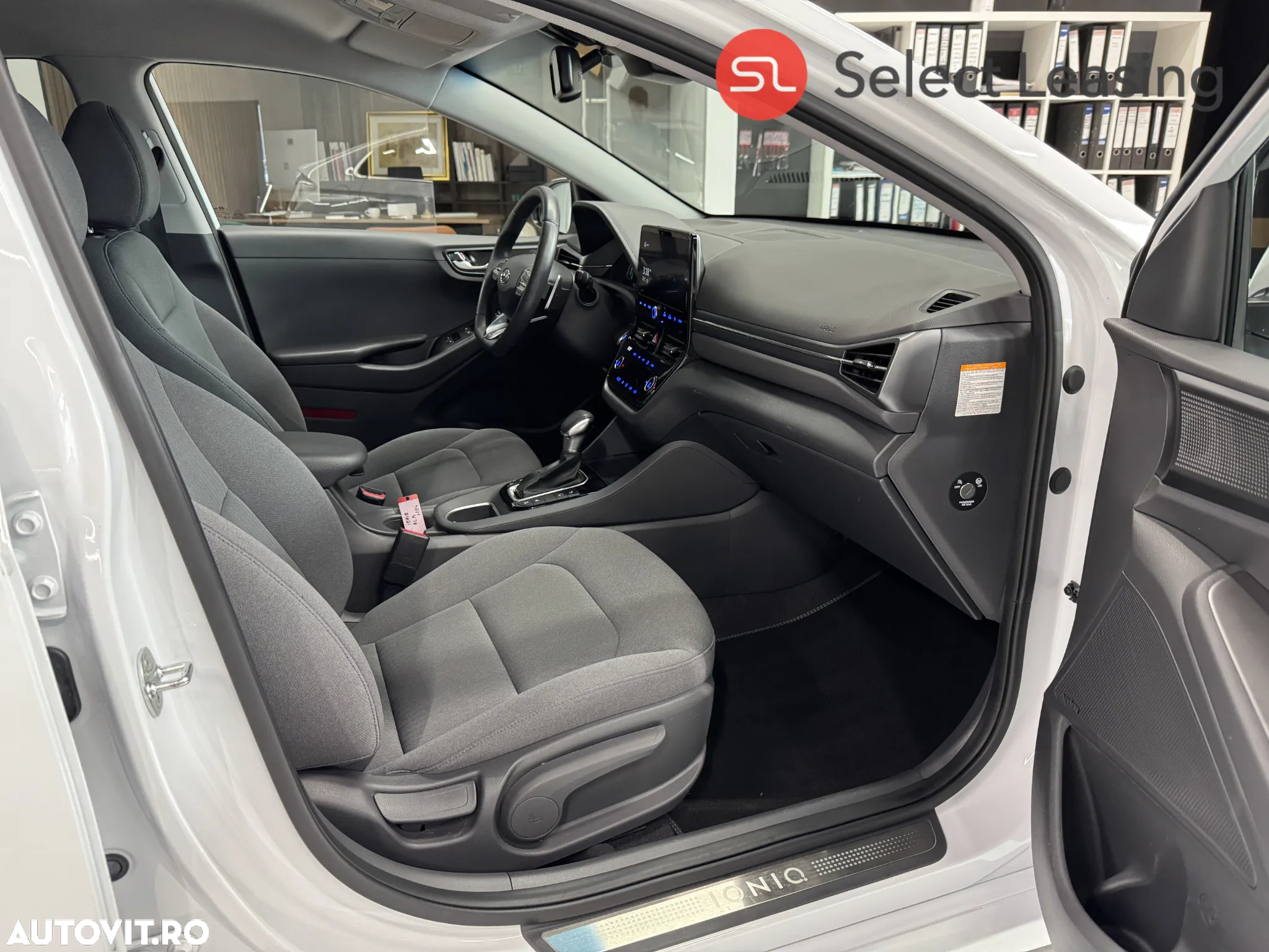 Hyundai IONIQ Plug-in-Hybrid 1.6 GDI Premium - 9
