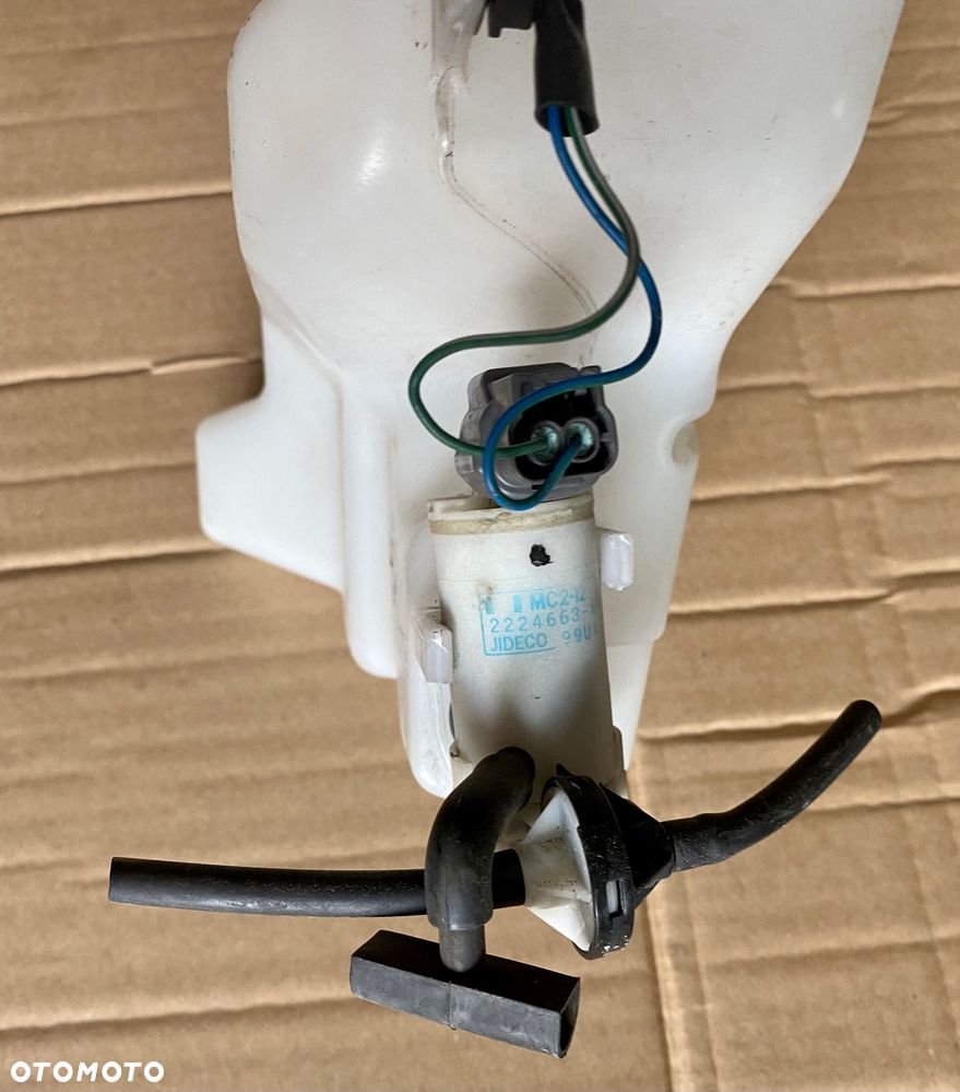 Mazda 2 DY DE DJ 3 BK BL BPBM 5 CR CW 6 gg Gy GH GJ GL cx-3 cx-30 cx-5 cx-7  zbiornik spryskiwaczy spryskiwacz zwykły xenon czujnik pompka zatyczka wężyki wszystkie Czesci - 16