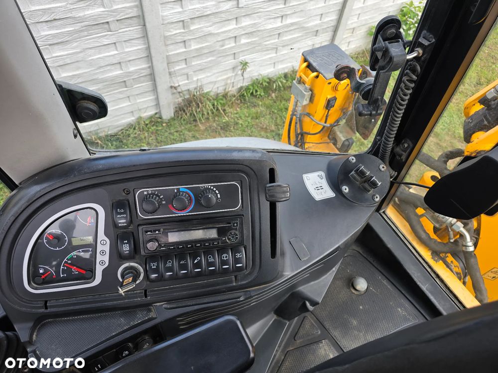 JCB - 14