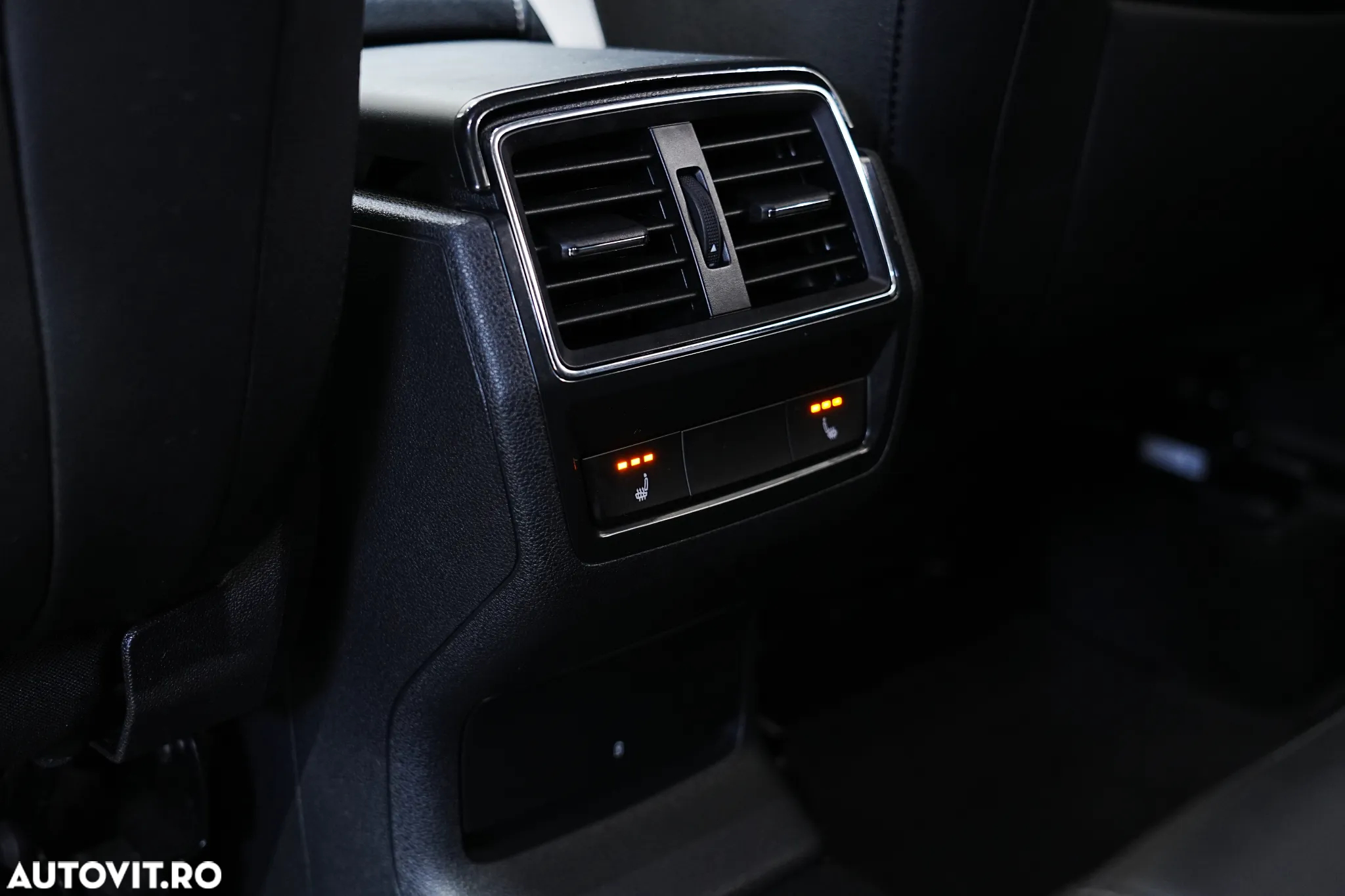 Skoda Karoq 2.0 TDI SCR DSG Style - 24