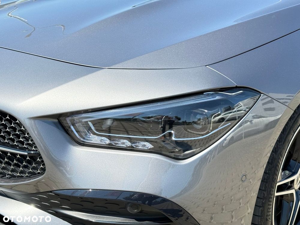 Mercedes-Benz CLA 220 4-Matic AMG Line 7G-DCT - 13