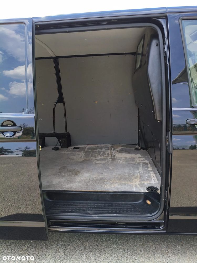 Volkswagen Transporter T5 - 15