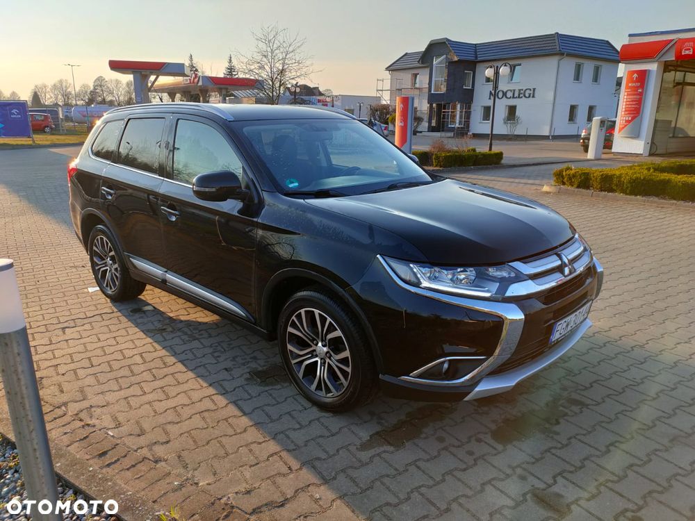 Mitsubishi Outlander 2.2 DI-D 4WD Automatik Plus - 4