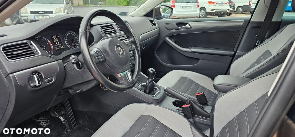 Volkswagen Jetta 1.4 TSI Highline Optimum - 18