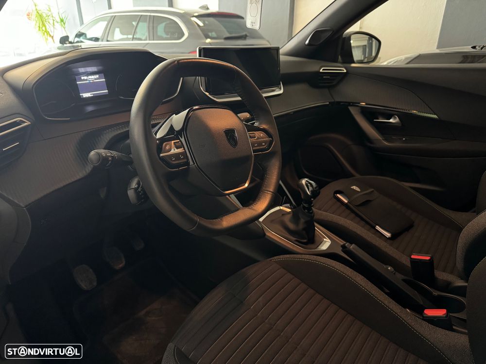 Peugeot 2008 1.2 PureTech Active Pack - 17