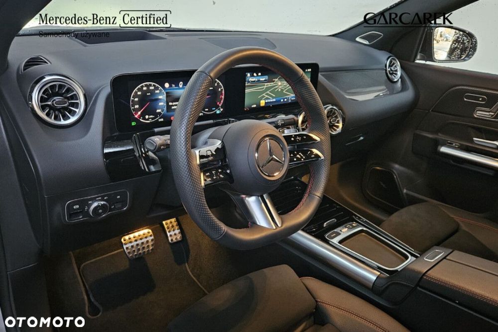 Mercedes-Benz GLA 250 4-Matic AMG Line - 17