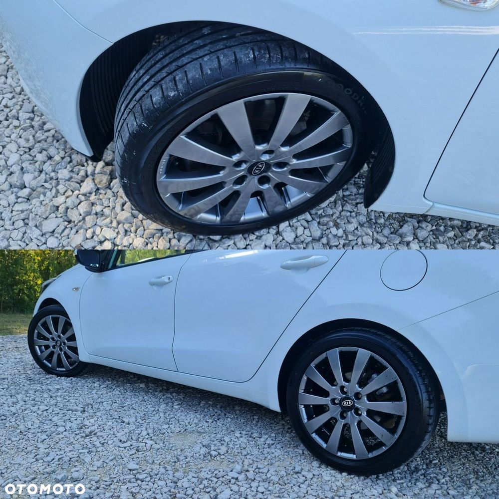 Kia Ceed - 40