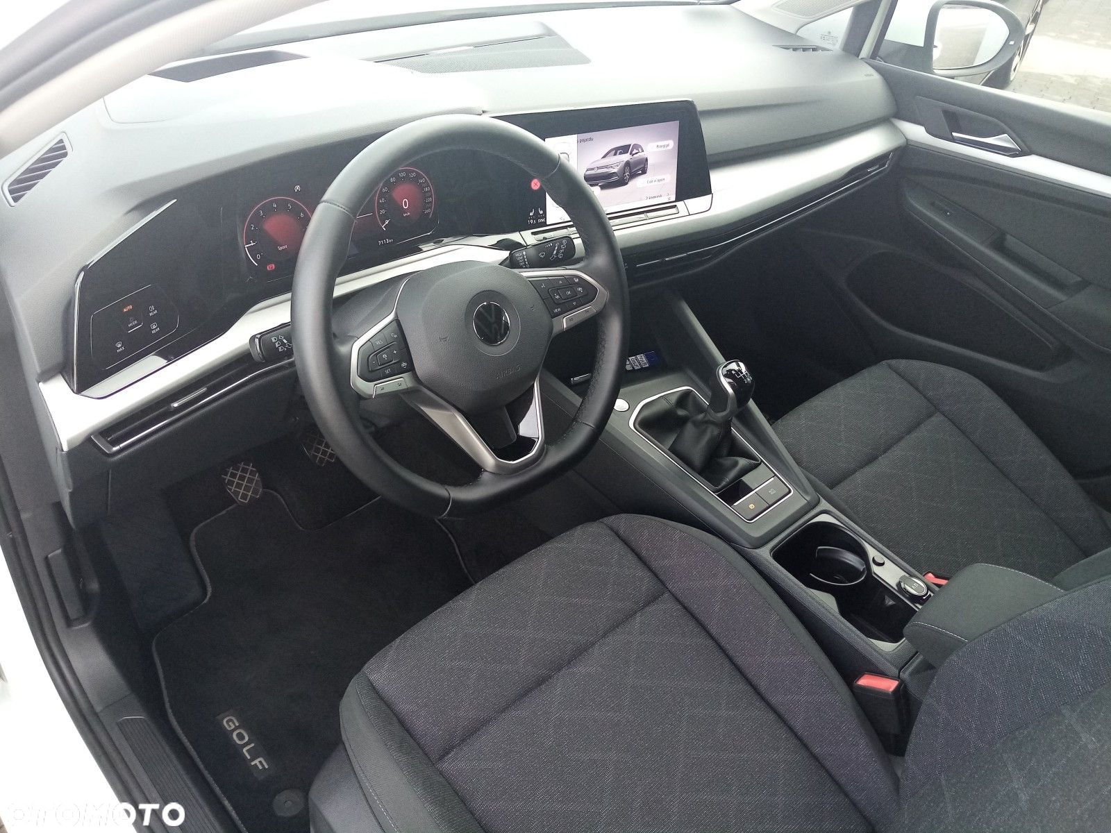 Volkswagen Golf VIII 1.5 TSI EVO Life - 11