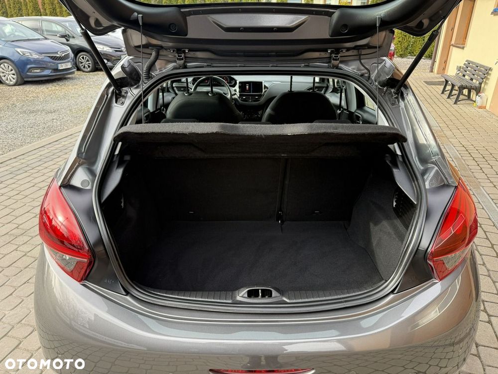 Peugeot 208 PureTech 82 Stop & Start Signature - 26