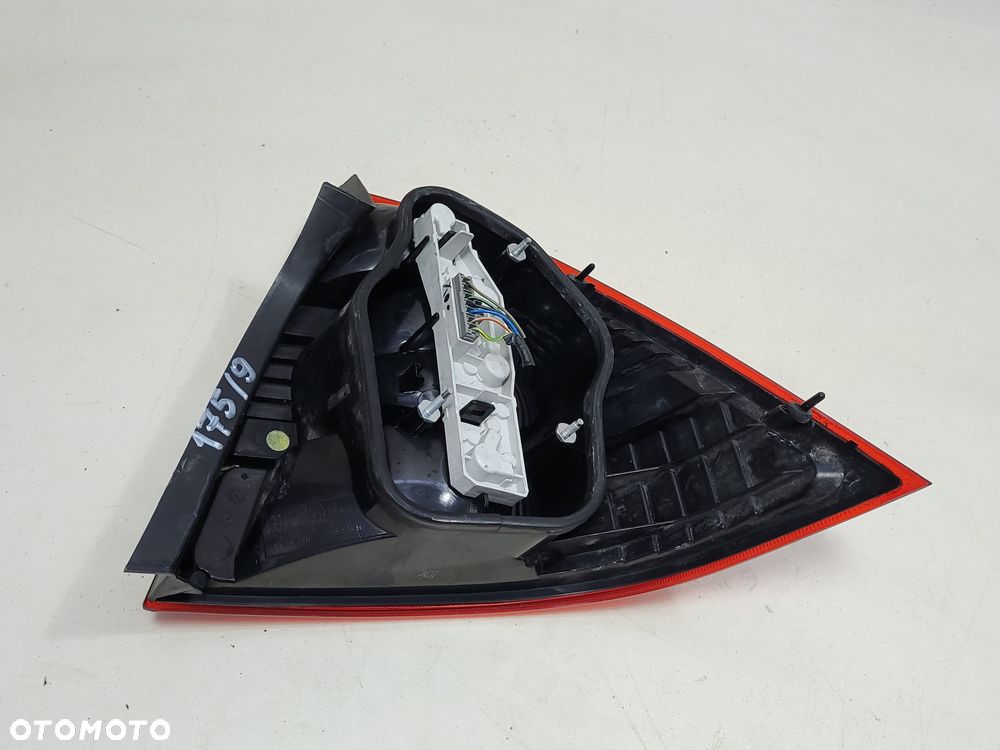 FORD FOCUS II MK2 04-12 SEDAN LEWA TYLNA LAMPA - 2