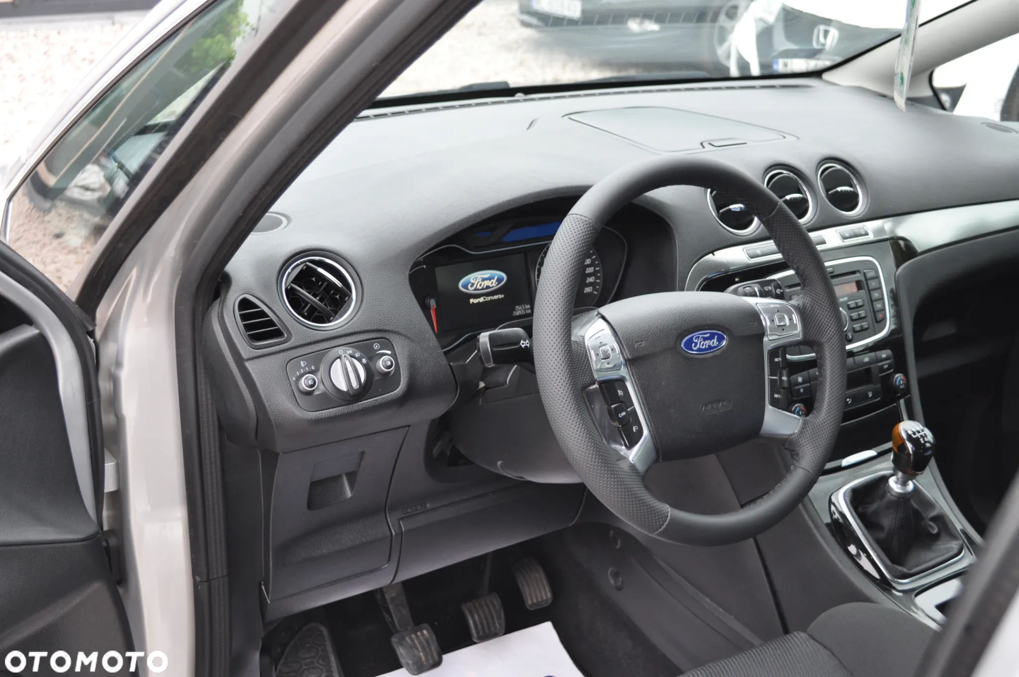Ford S-Max 2.0 TDCi DPF Titanium - 18