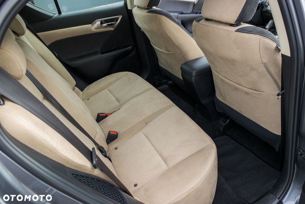 Lexus CT 200h Comfort - 16