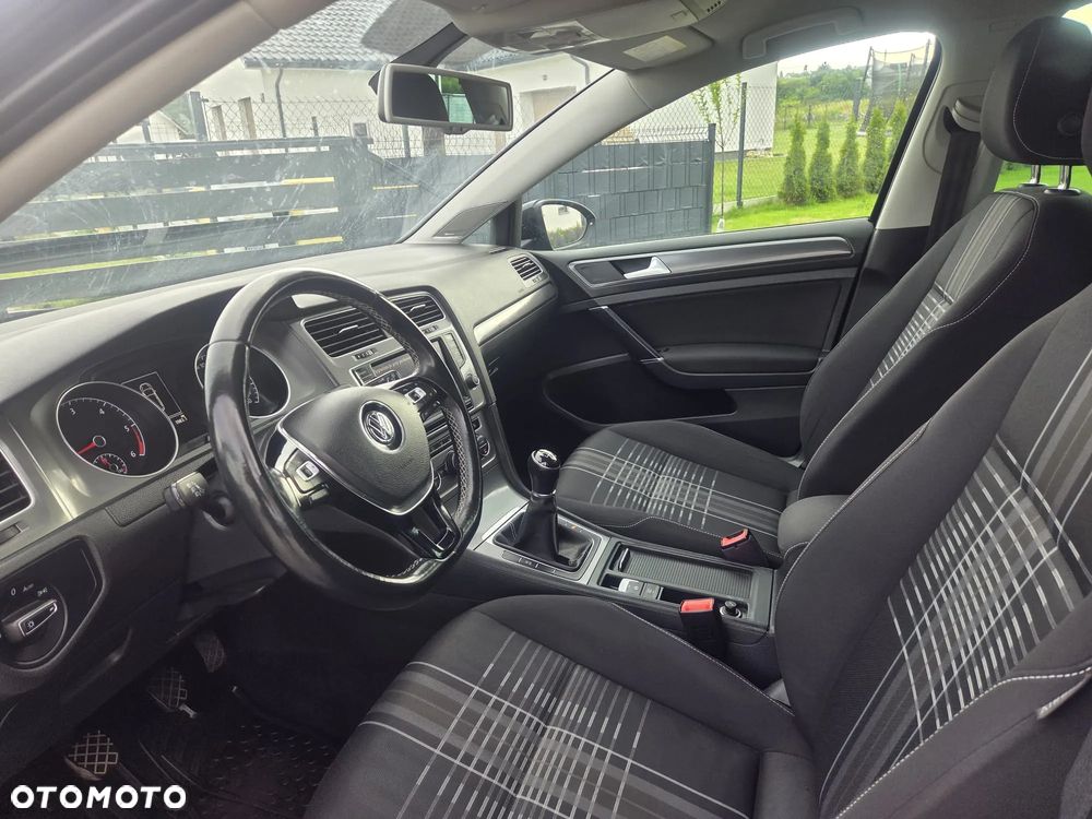 Volkswagen Golf 2.0 TDI BlueMotion Technology Lounge - 5