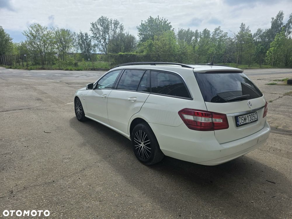 Mercedes-Benz Klasa E 220 CDI DPF BlueEFFICIENCY Automatik - 12