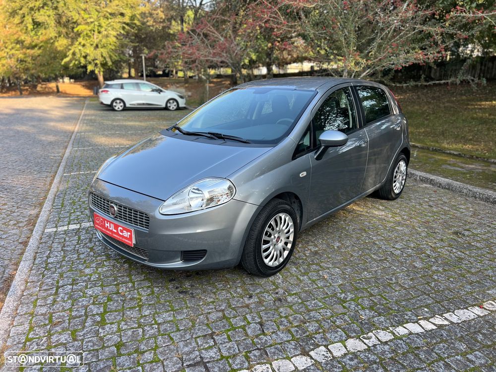 Fiat Grande Punto ver-1-4-8v-dualogic-dynamic - 4