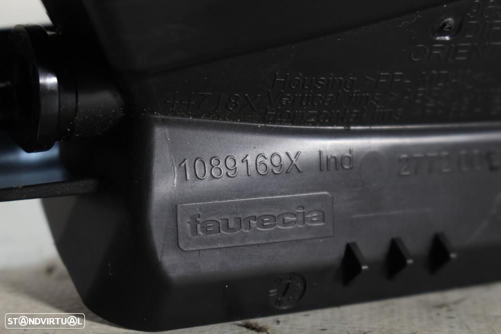 Arejador / Difusor De Ar Peugeot 208 I (Ca_, Cc_)  9633131777 / Saída - 8