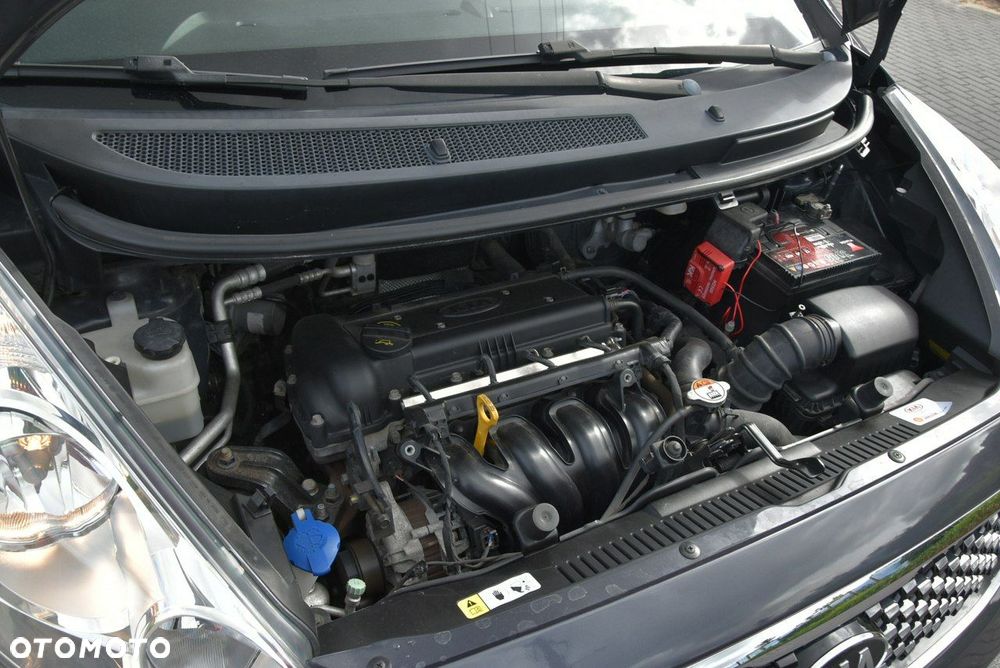 Kia Venga - 26