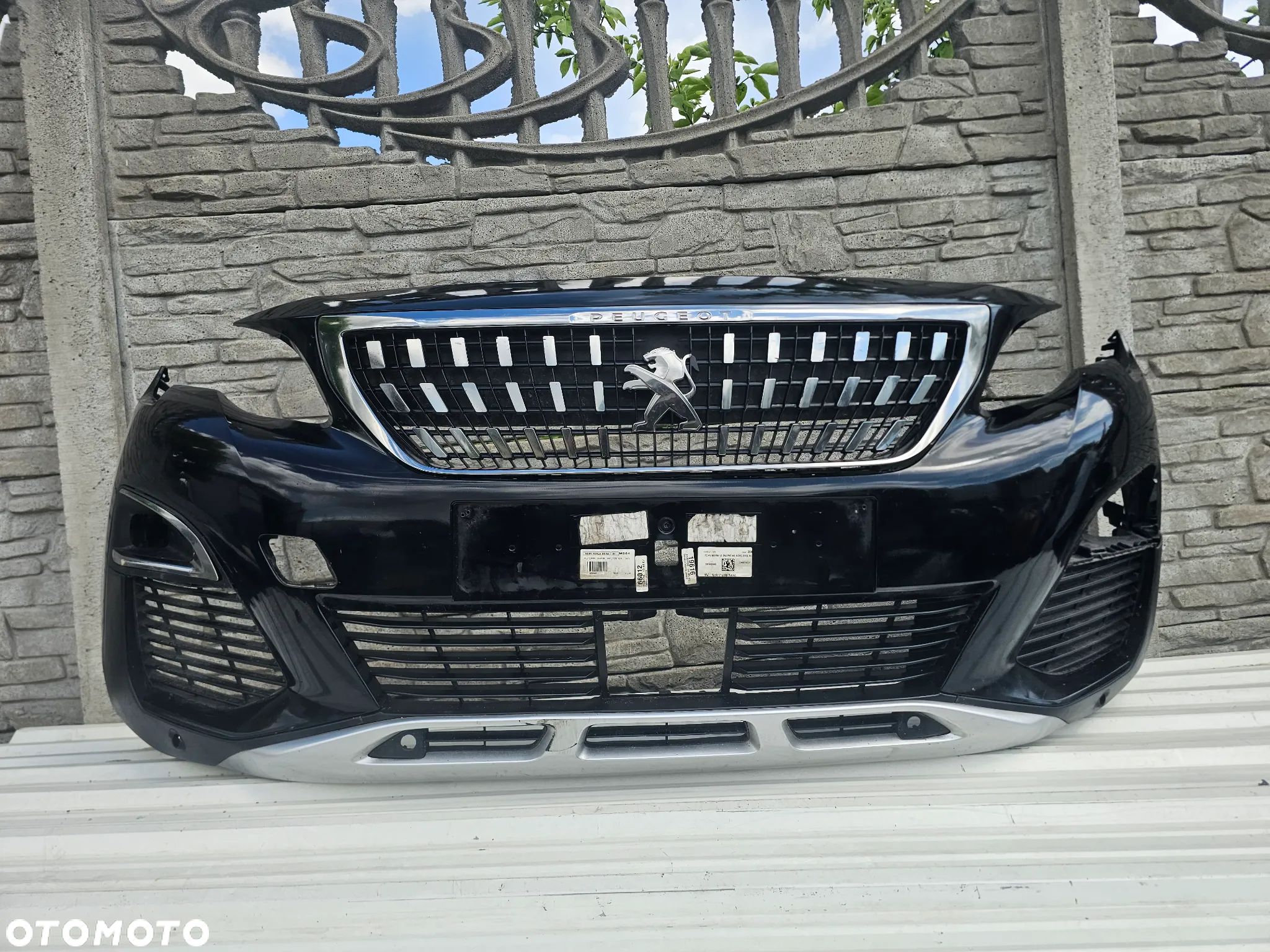Peugeot 3008 2 II ZDERZAK PRZÓD na zwykle lampy - 1