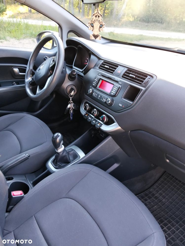 Kia Rio 1.4 crdi M - 9