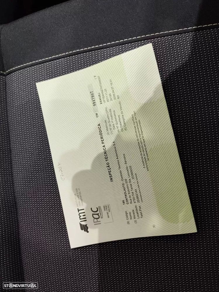 Citroën C3 1.2 PureTech Shine EAT6 - 24