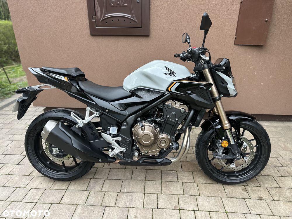 Honda CB - 1