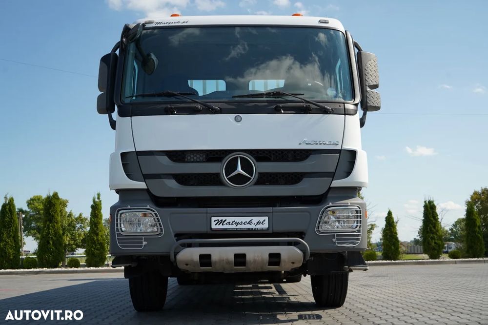 Mercedes-Benz ACTROS 2636 / 6x4 / CAROSERIE DE LIVRARE 7 M + HIAB HDS - EXTENSIE 12,6 M / PODEA REZISTENTĂ / RADIOCOMANDĂ / ROTATOARE / IMPORTAT - 13