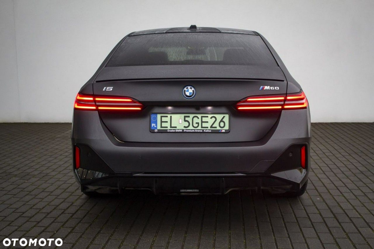 BMW i5 - 7
