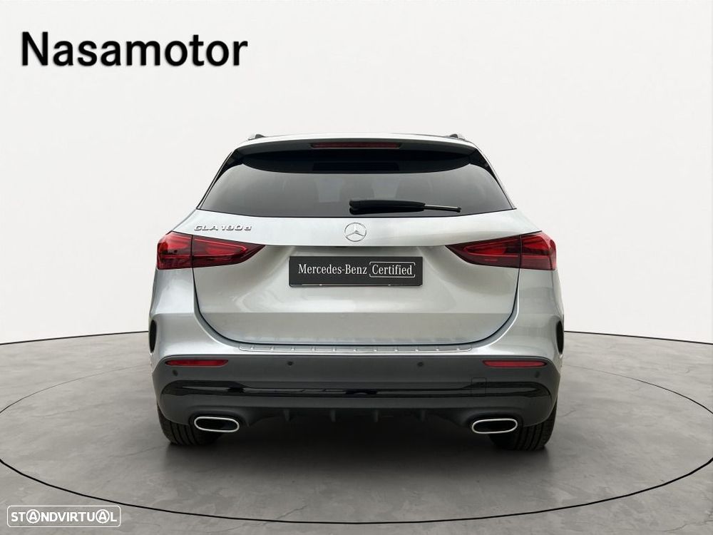 Mercedes-Benz GLA 180 — fotografia 3
