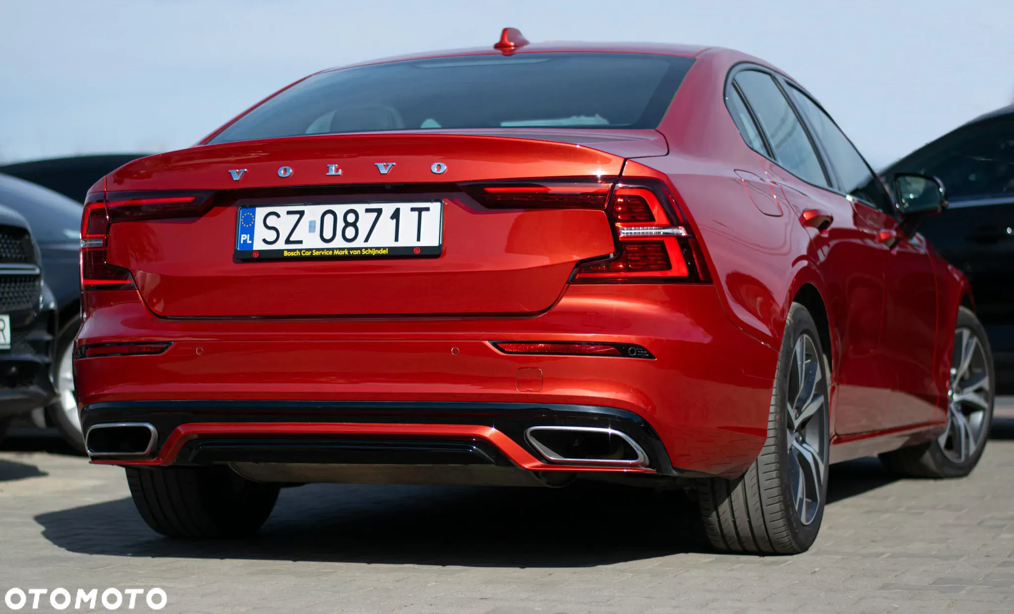 Volvo S60 T8 Recharge AWD Geartronic RDesign - 33