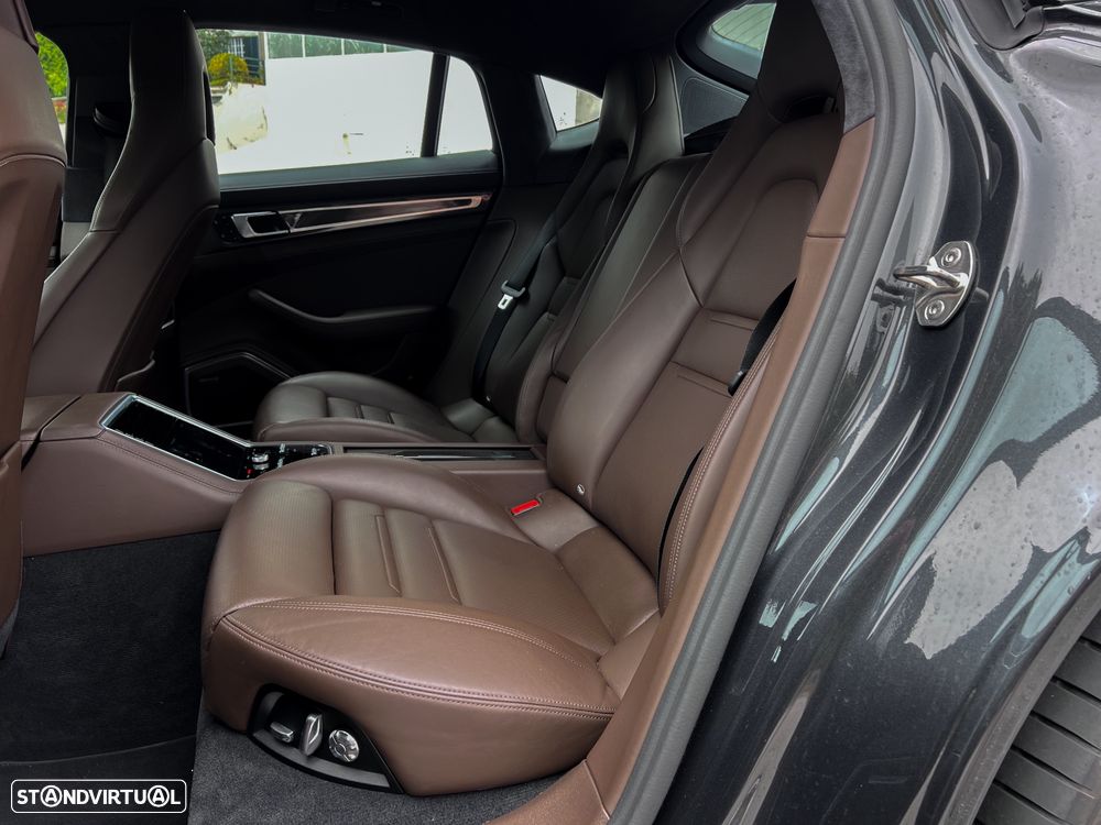 Porsche Panamera 4 E-Hybrid Executive - 24