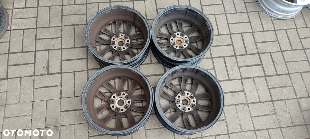 Felgi 5x120 7Jx17 Cali ET 50 MNI BMW Komplet 9803726 - 9