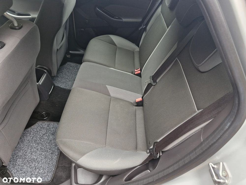 Ford Focus 1.6 Edition - 8