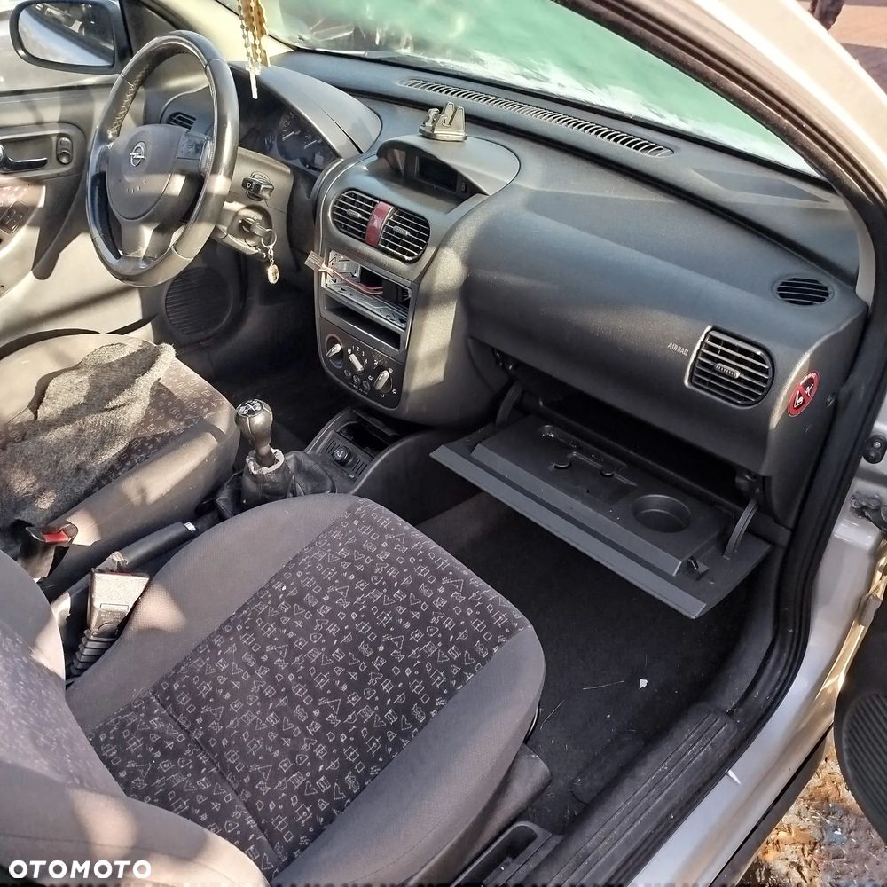 Opel Corsa C na części . - 3