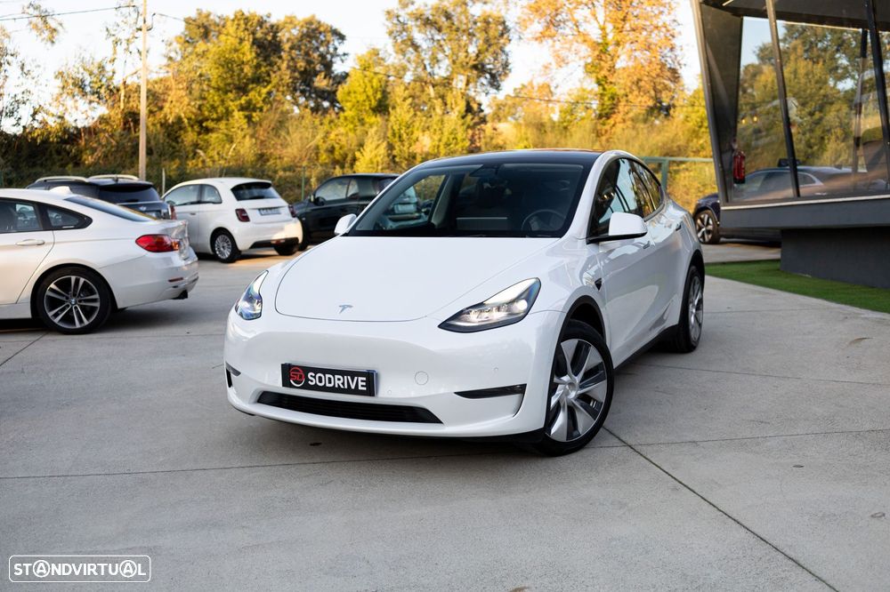 Tesla Model Y Long Range Dual Motor AWD - 7