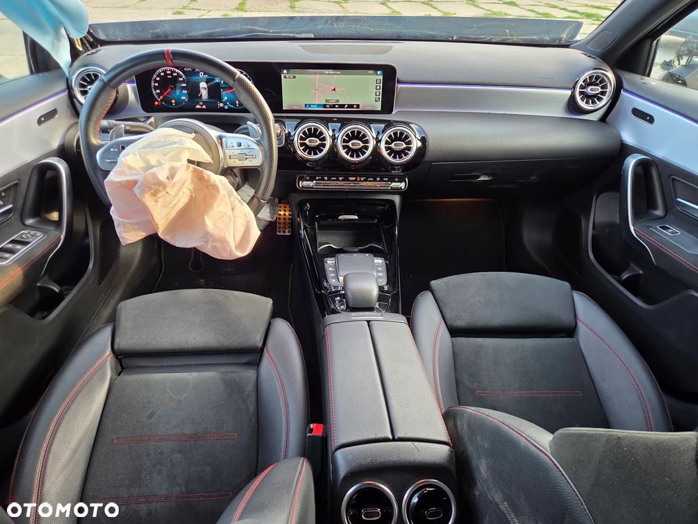 Mercedes-Benz Klasa A AMG 35 4Matic AMG Speedshift DCT 7G - 16