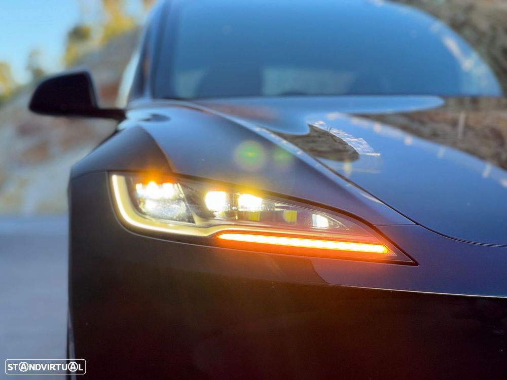 Tesla Model 3 2024 photo 3