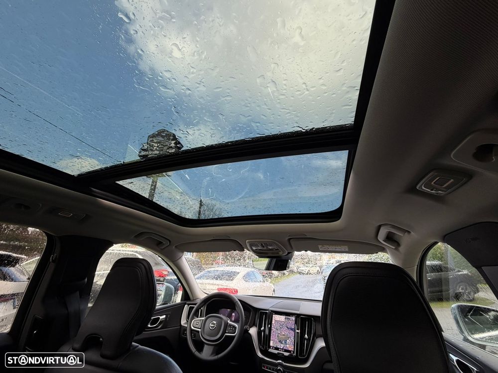 Volvo XC 60 2.0 T6 PHEV Inscription Expression AWD - 2