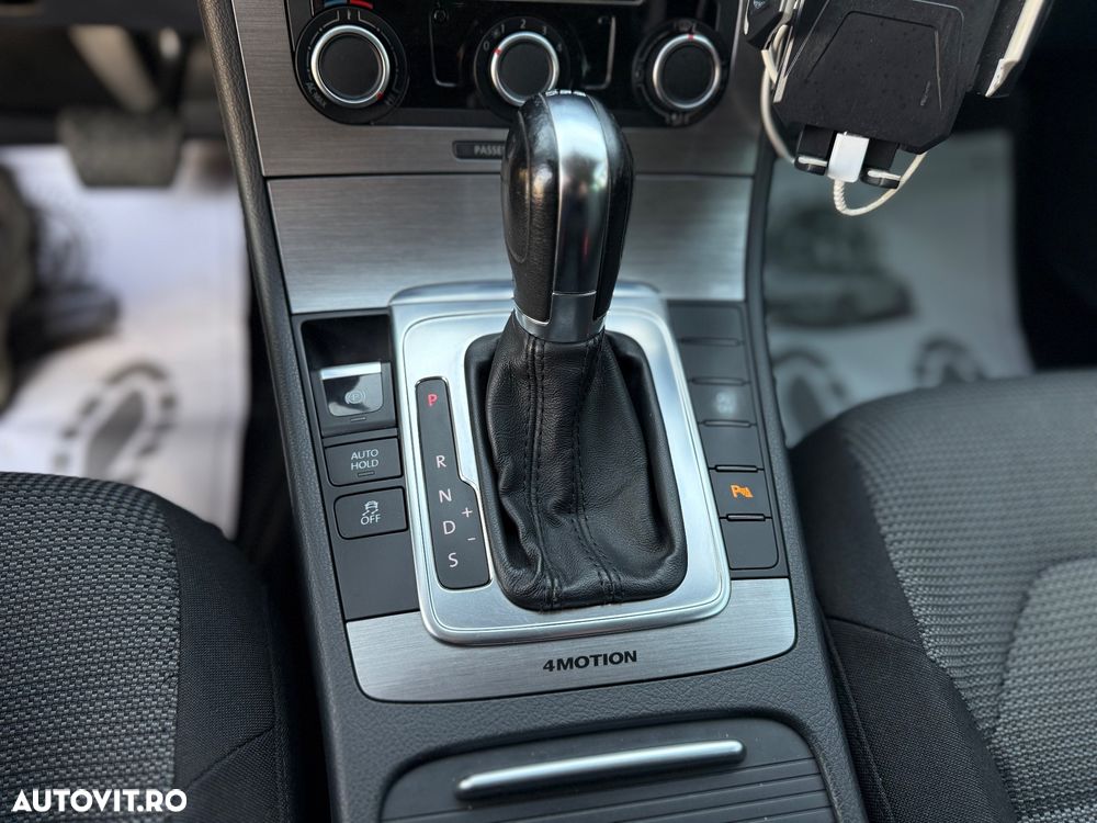 Volkswagen Passat Variant 2.0 TDI 4Motion DSG BlueMotion Tech Highline - 17