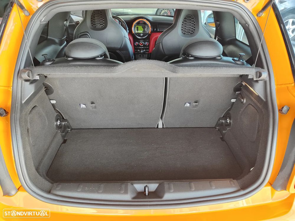 MINI 3 Portas John Cooper Works - 16