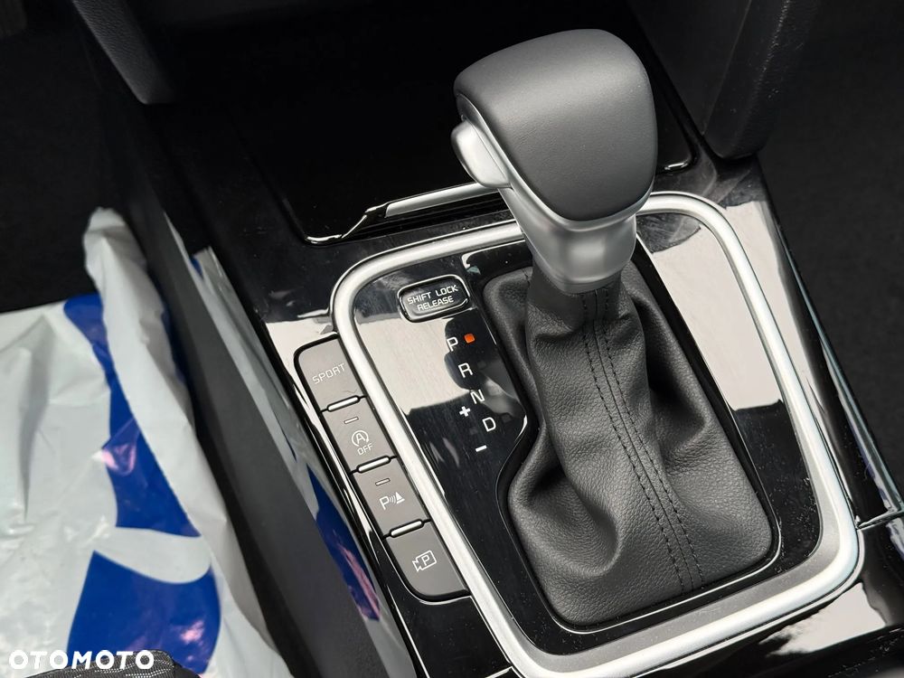 Kia XCeed 1.6 T-GDI Business Line DCT - 26