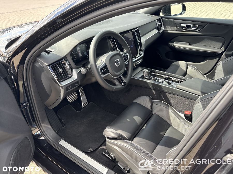 Volvo S60 B5 B R-Design - 10