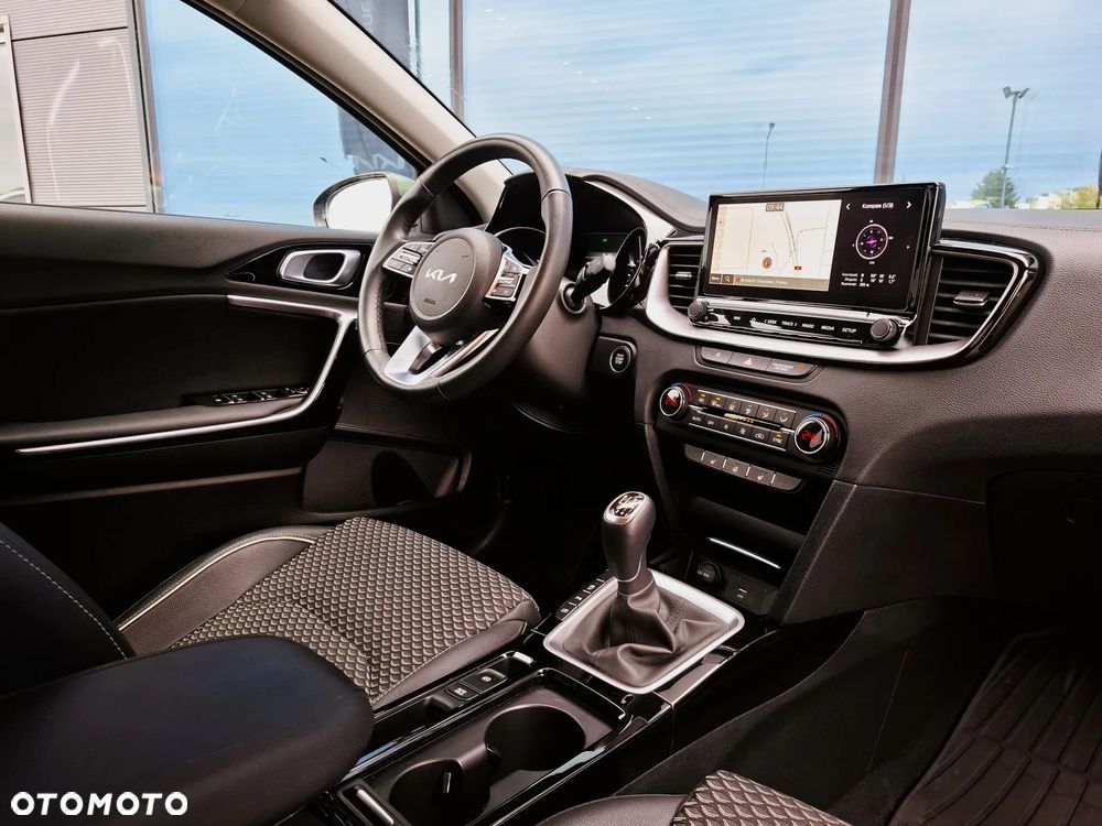 Kia Ceed 1.5 T-GDI Tribute - 16