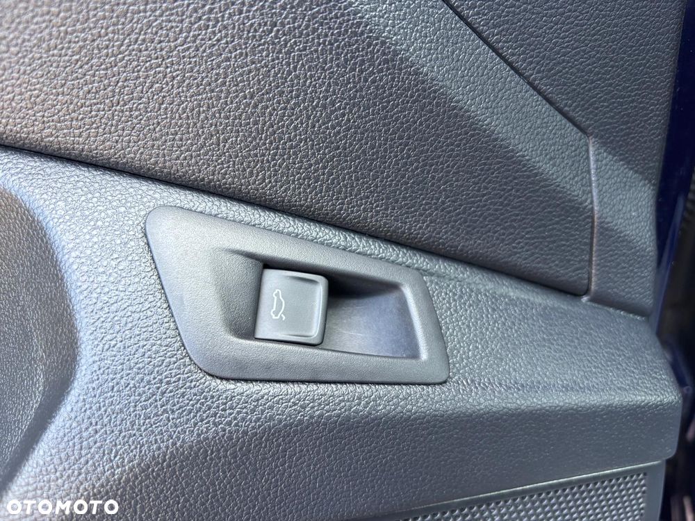 Volkswagen T-Roc 1.6 TDI SCR DPF IQ Drive - 33