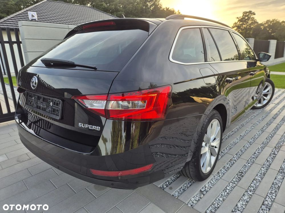 Skoda Superb 2.0 TDI Premium Edition - 15