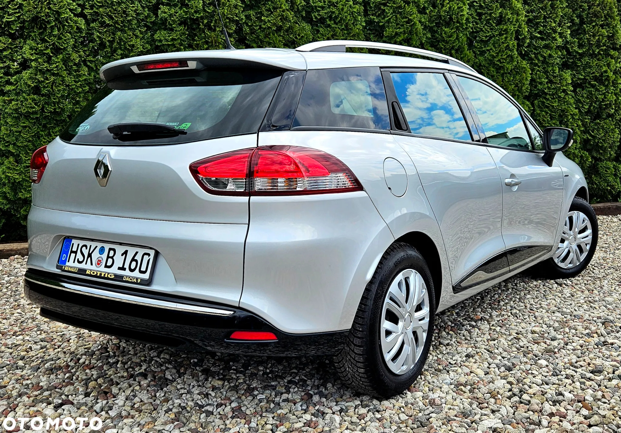 Renault Clio - 10