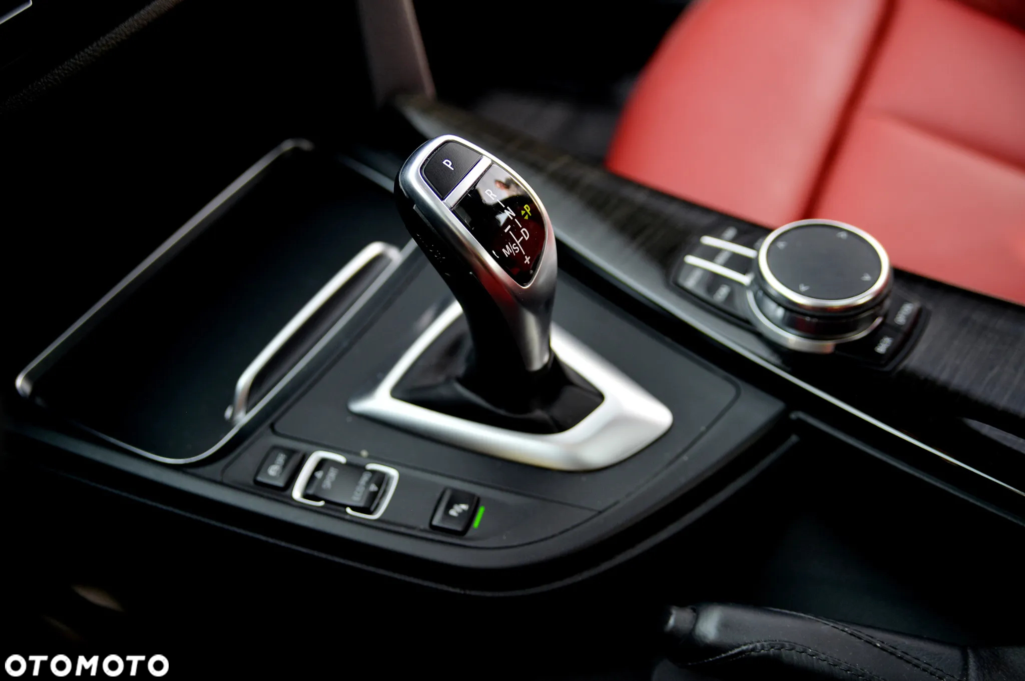 BMW Seria 3 330i xDrive Sport Line - 13